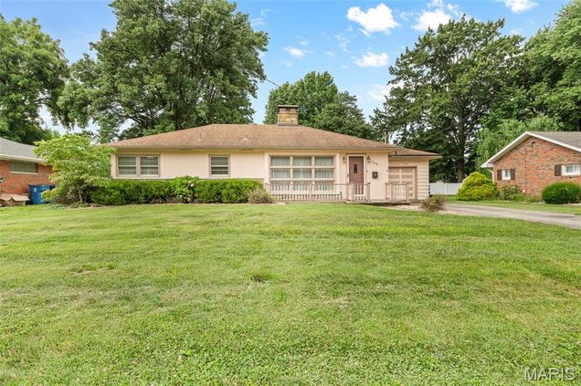 204 Crestwood Drive