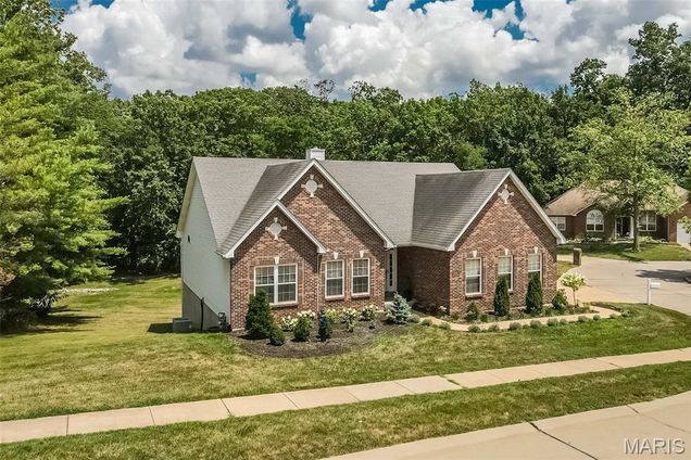 13344 East Lane Mehlville, MO House Active - Photo 1 of 44. Opens carousel modal