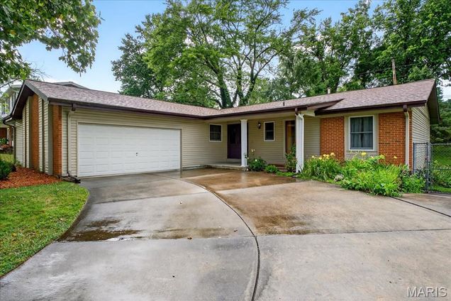 809 Longview Drive