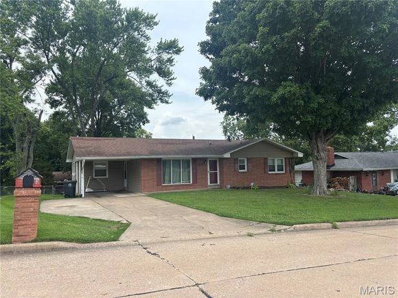 2412 Masters Drive Cape Girardeau, MO House Active - Photo 1 of 1. Opens carousel modal