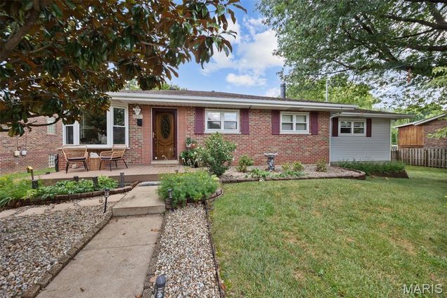 7331 Lansdowne Avenue St Louis, MO House Active - Photo 1 of 29. Opens carousel modal