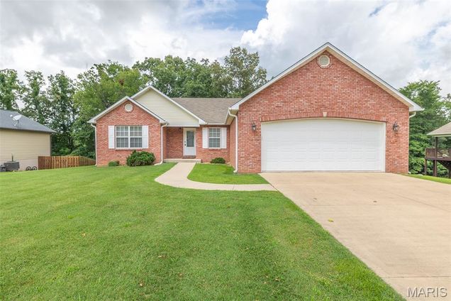 237 Boulder Trail Drive Drive Poplar Bluff, MO House Active - Photo 1 of 19. Opens carousel modal