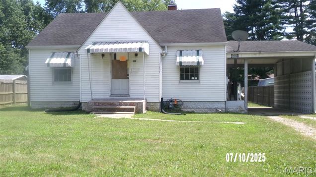 1607 Caseyville Ave. Swansea, IL House Active - Photo 1 of 16. Opens carousel modal