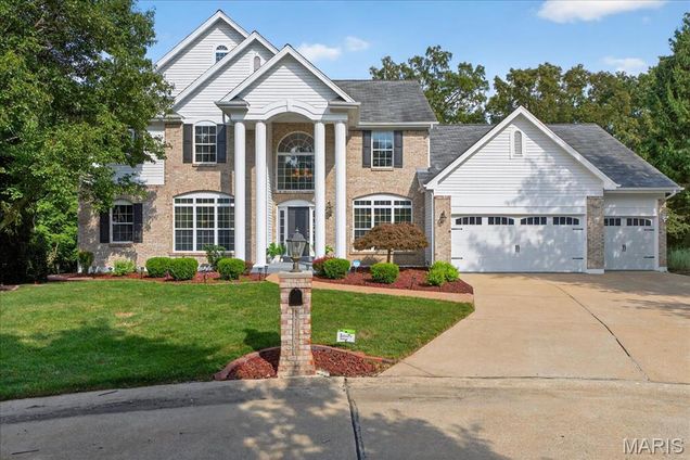 17600 Gardenview Manor Circle