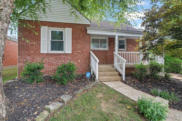 416 Hazelgreen Drive