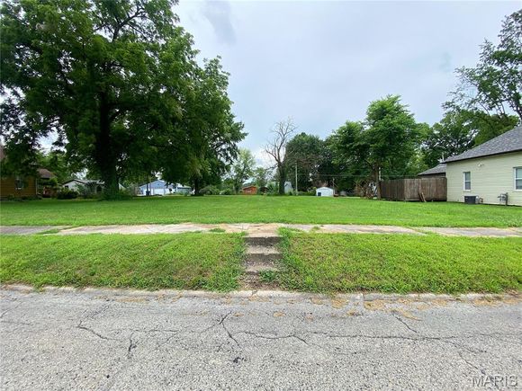 311 E Pine Street Percy, IL Plot of land Active - Photo 1 of 5. Opens carousel modal