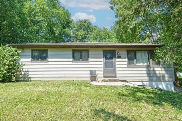 319 Bethel Meadows Road Caseyville, IL House Active - Photo 1 of 24. Opens carousel modal