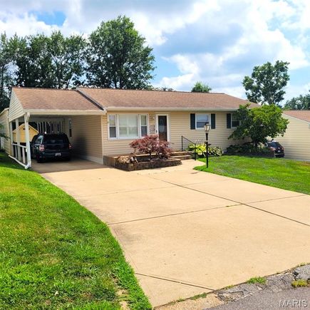 11128 Pine Forest Drive St Louis, MO House Active - Photo 1 of 41. Opens carousel modal