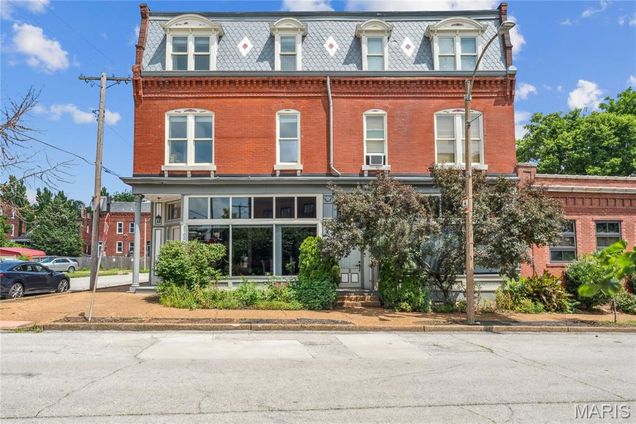 2900 Indiana Avenue Unit 8