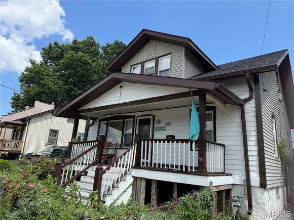 252 Wachtel Avenue