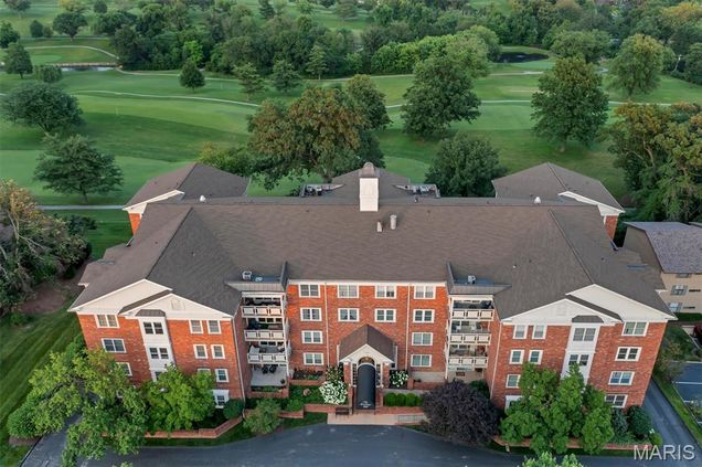 526 Sarah Lane Unit 13 Creve Coeur, MO Condo Active - Photo 1 of 35. Opens carousel modal
