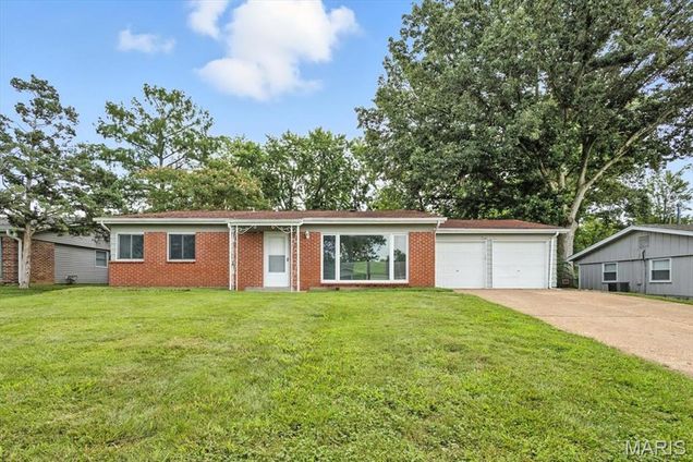 1018 Tempo Drive St Louis, MO House Active - Photo 1 of 45. Opens carousel modal