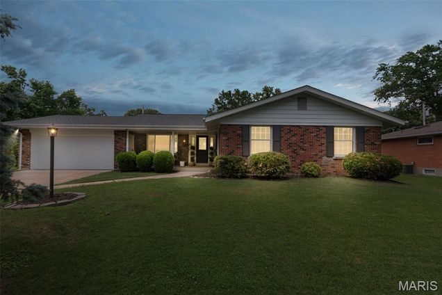 5809 Pebble Oak Drive