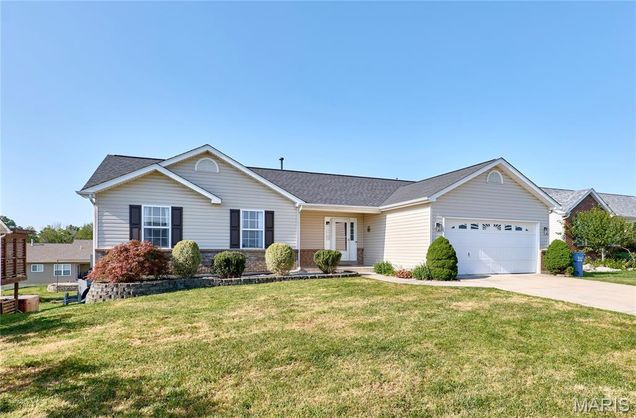 550 Glen Eagle Drive Troy, MO House Active - Photo 1 of 57. Opens carousel modal