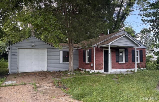 10019 Northgate Drive Riverview, MO House Active - Photo 1 of 18. Opens carousel modal