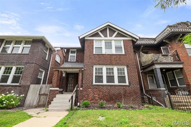 4810 Arsenal Street St Louis, MO House Active - Photo 1 of 30. Opens carousel modal