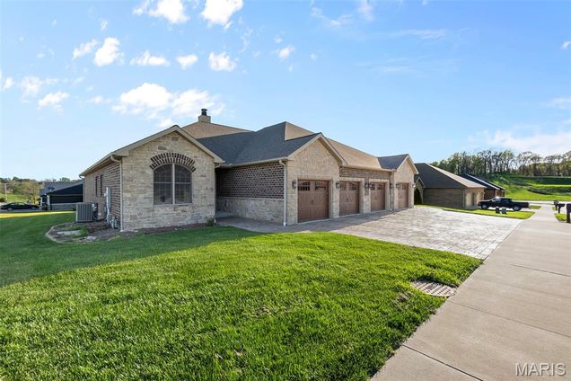 101 Autumn Leaf Drive Cape Girardeau, MO House Active - Photo 1 of 67. Opens carousel modal
