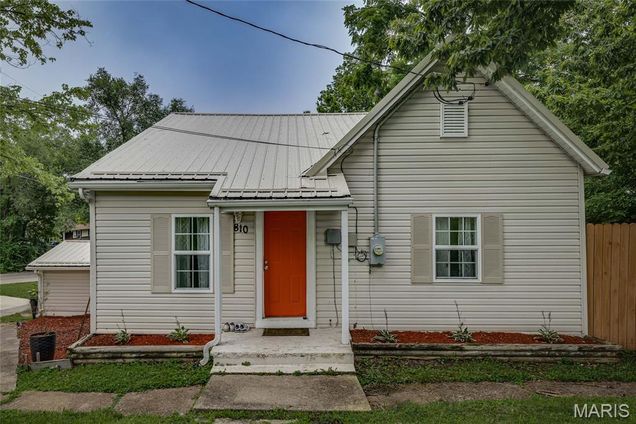 810 Monroe Street