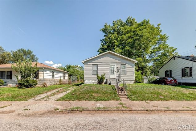 802 N 71st Street
