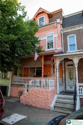 221 Ridge Avenue