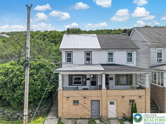138 W Abbott Street