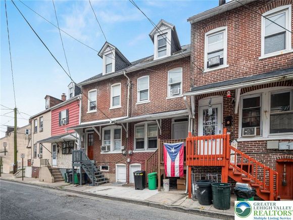 232 N Railroad Street
