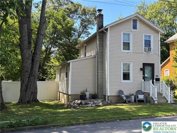 122 Washington Street Wind Gap Boro, PA House Active - Photo 1 of 11. Opens carousel modal