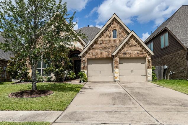 4015 Teramo Lane