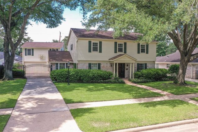 1134 Candlelight Lane Houston, TX House Sold - Photo 1 of 1. Opens carousel modal