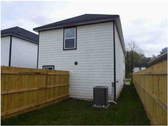 6015 Wedgefield Street Houston, TX Multifamily Active - Photo 1 of 19. Opens carousel modal