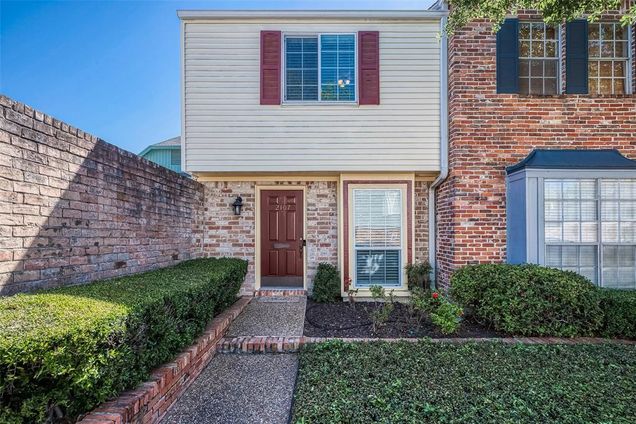 2107 Lander Lane Unit 80 Houston, TX Townhouse Sold - Photo 1 of 1. Opens carousel modal