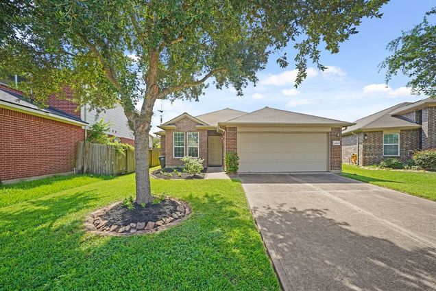 20923 Dover Mist Lane Katy, TX House Active - Photo 1 of 27. Opens carousel modal