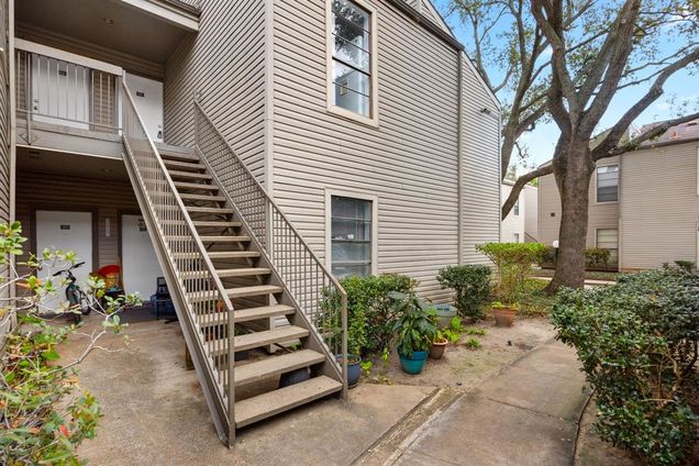 9707 Richmond Avenue Unit 56 Houston, TX Townhouse Sold - Photo 1 of 1. Opens carousel modal