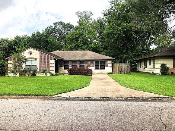1209 Confederate Road