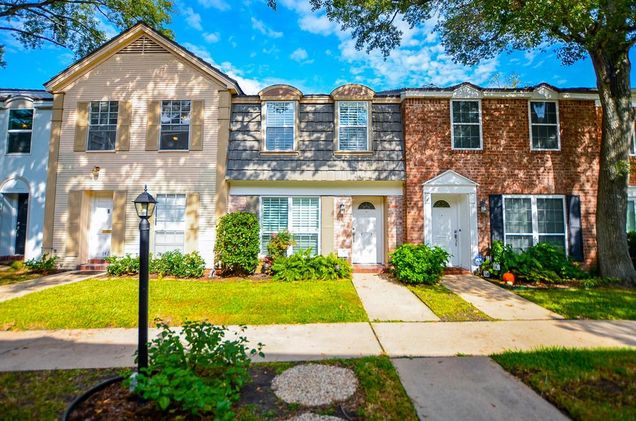 1419 Springrock Lane Unit 7 Houston, TX Townhouse Sold - Photo 1 of 1. Opens carousel modal