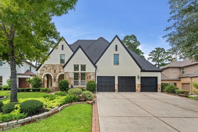30 Spincaster Drive