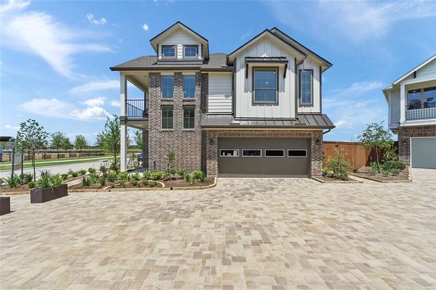 1332 Shaded Rock Drive