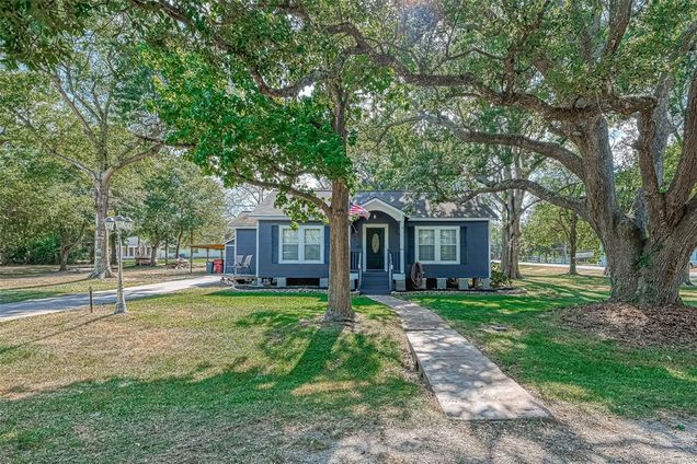 3602 Commerce Damon, TX House Sold - Photo 1 of 1. Opens carousel modal