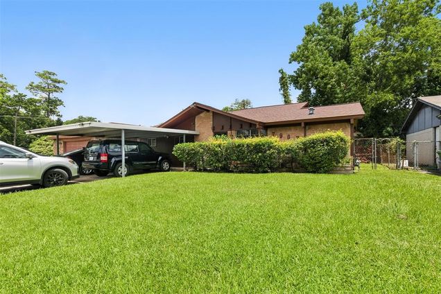 7907 Locksley Road