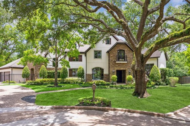 2 Hedwig Shadows Drive Houston, TX House Active - Photo 1 of 50. Opens carousel modal