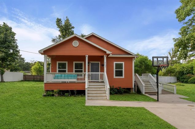 27665 Peach Creek Drive