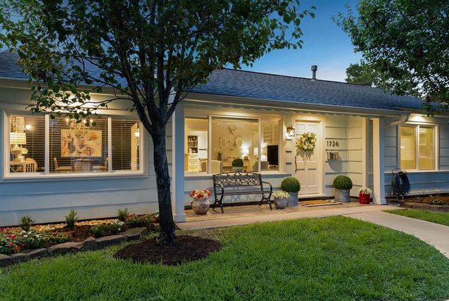 1726 Saxon Drive Houston, TX House Active - Photo 1 of 28. Opens carousel modal