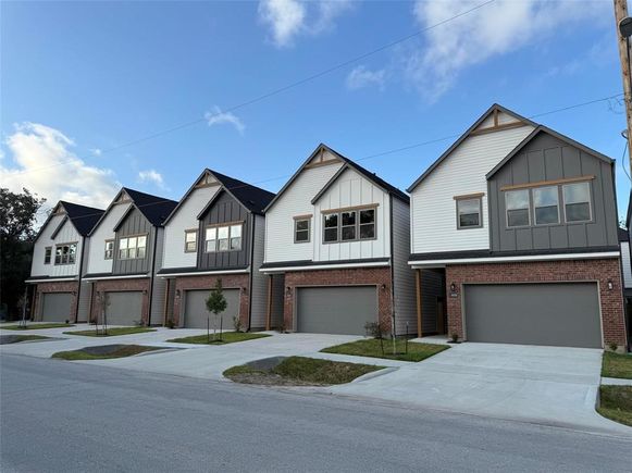 8428 Vogue Lane Houston, TX House Active - Photo 1 of 23. Opens carousel modal