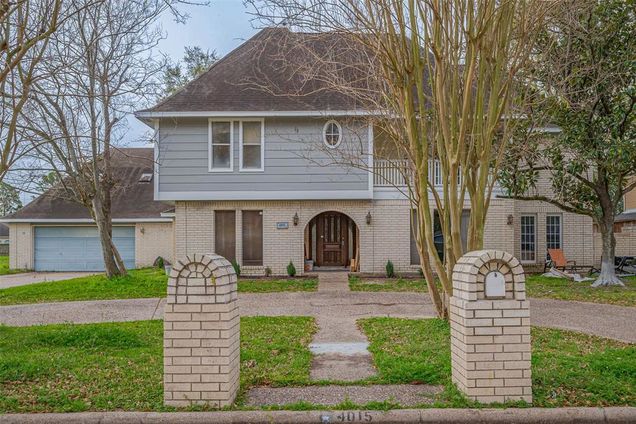 4015 Black Locust Drive
