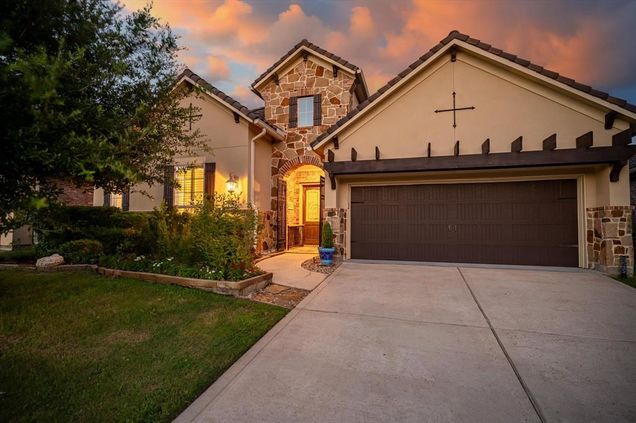 139 Lake View Loop