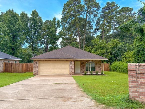 332 Green Leaf Street Huntsville, TX House Active - Photo 1 of 12. Opens carousel modal