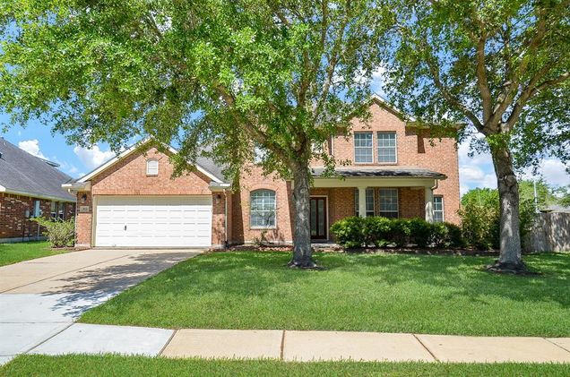 902 Aqua Vista Lane