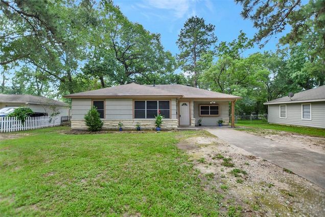 1105 Thomas Avenue Conroe, TX House Sold - Photo 1 of 1. Opens carousel modal