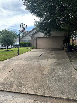 6430 Garden Canyon Drive Katy, TX House Active - Photo 1 of 16. Opens carousel modal