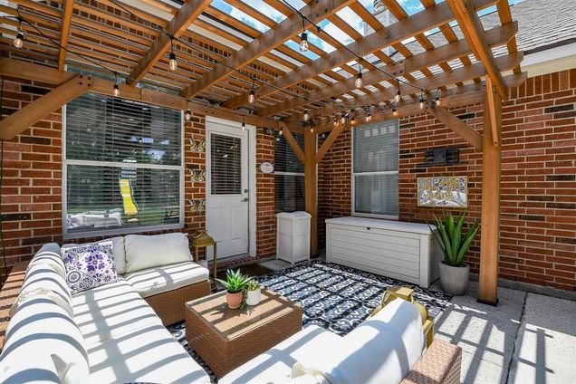 2707 Fern Lacy Drive